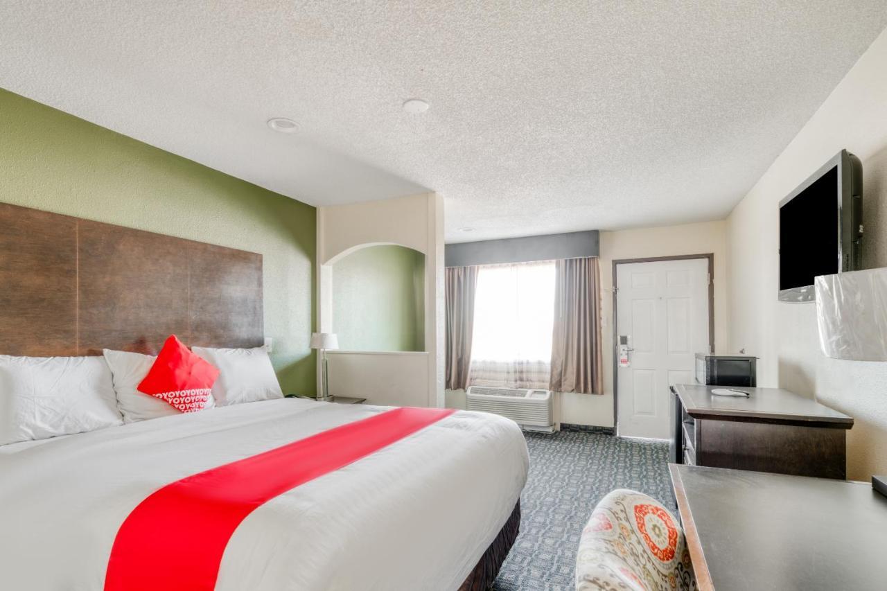 Oyo Hotel Rosenberg Tx I-69 외부 사진