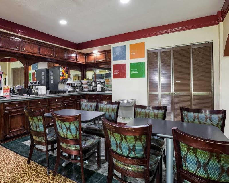 Oyo Hotel Rosenberg Tx I-69 외부 사진
